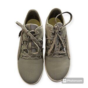 Sorel Out N About Plus Waterproof Olive color sneakers tennis shoes size 7